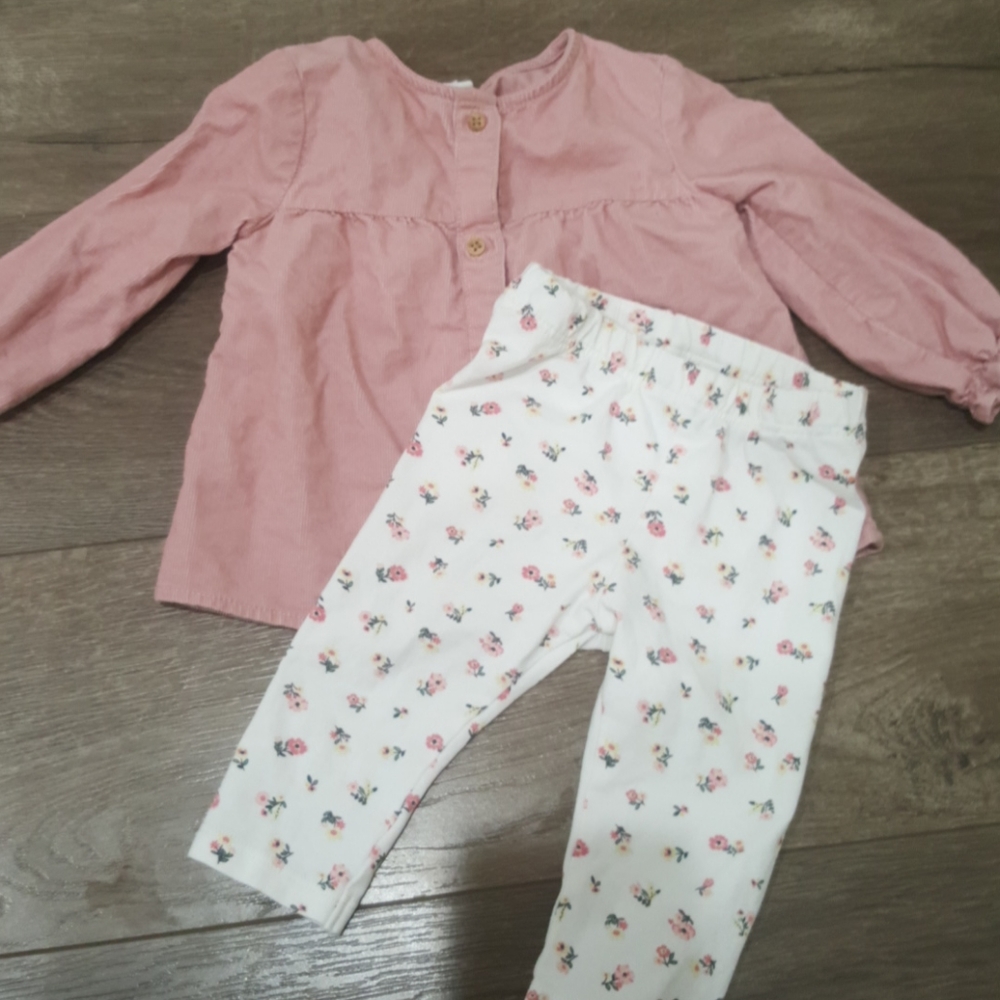 Girl's shirt and leggings matching set